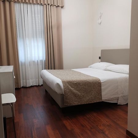 מילאנו Guesthouse Central Station Group - Via Sammartini 15 מראה חיצוני תמונה