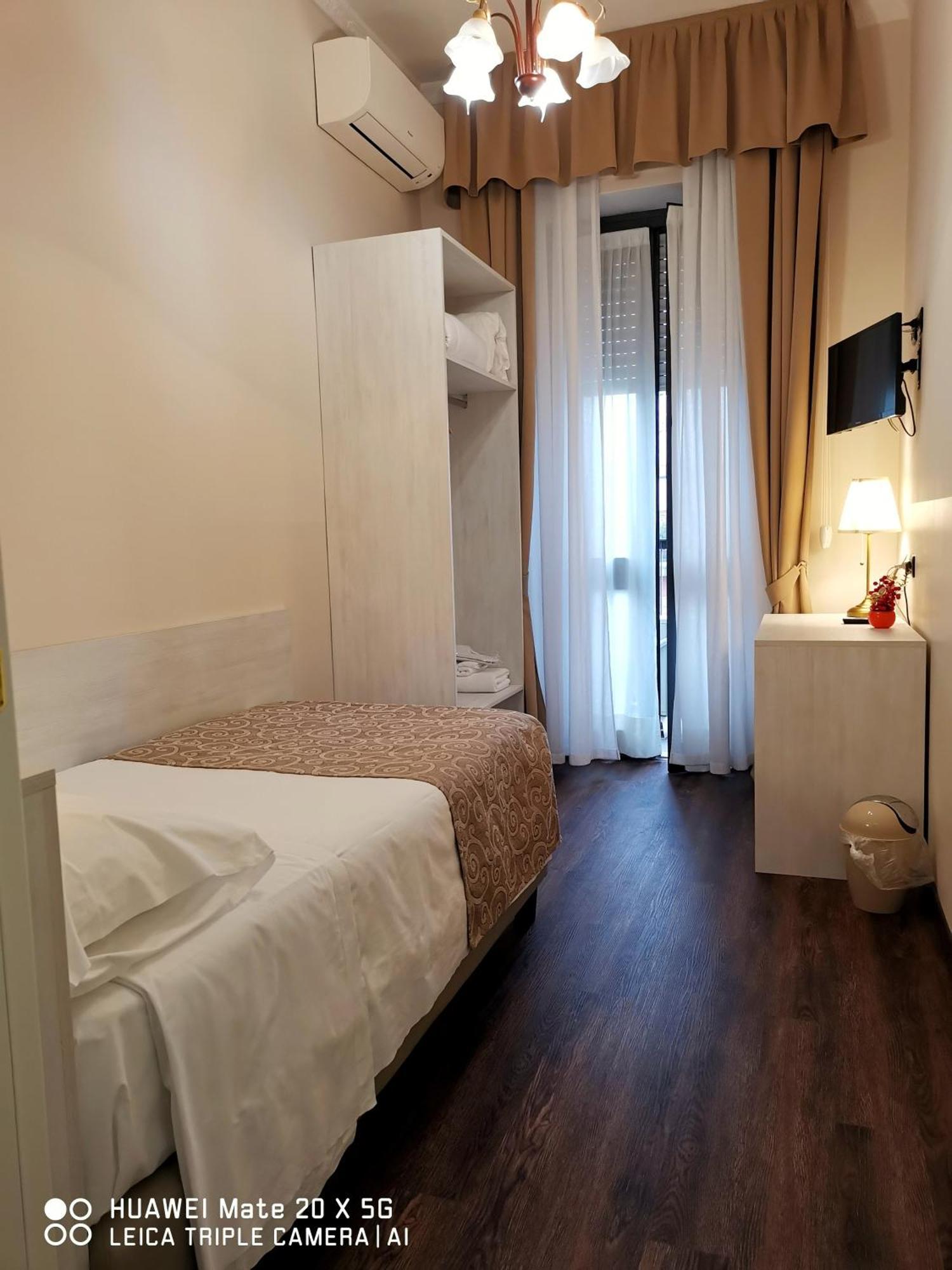 מילאנו Guesthouse Central Station Group - Via Sammartini 15 מראה חיצוני תמונה